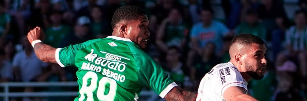 imagem da materia: Ituano é dominado e perde para a Chapecoense na estreia da Série B