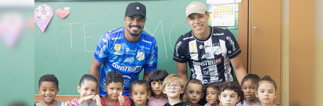 imagem da materia: Jogadores da Inter fazem ação em escola de Limeira