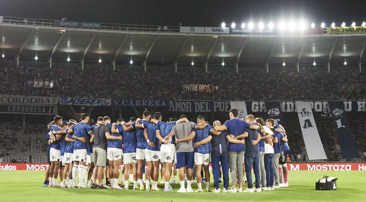 imagem da materia: Com três jogadores lesionados, São Paulo estreia na Liberta com derrota