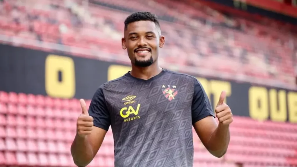 imagem da materia: Recém contratado, Sabino ainda vive expectativa de estrear