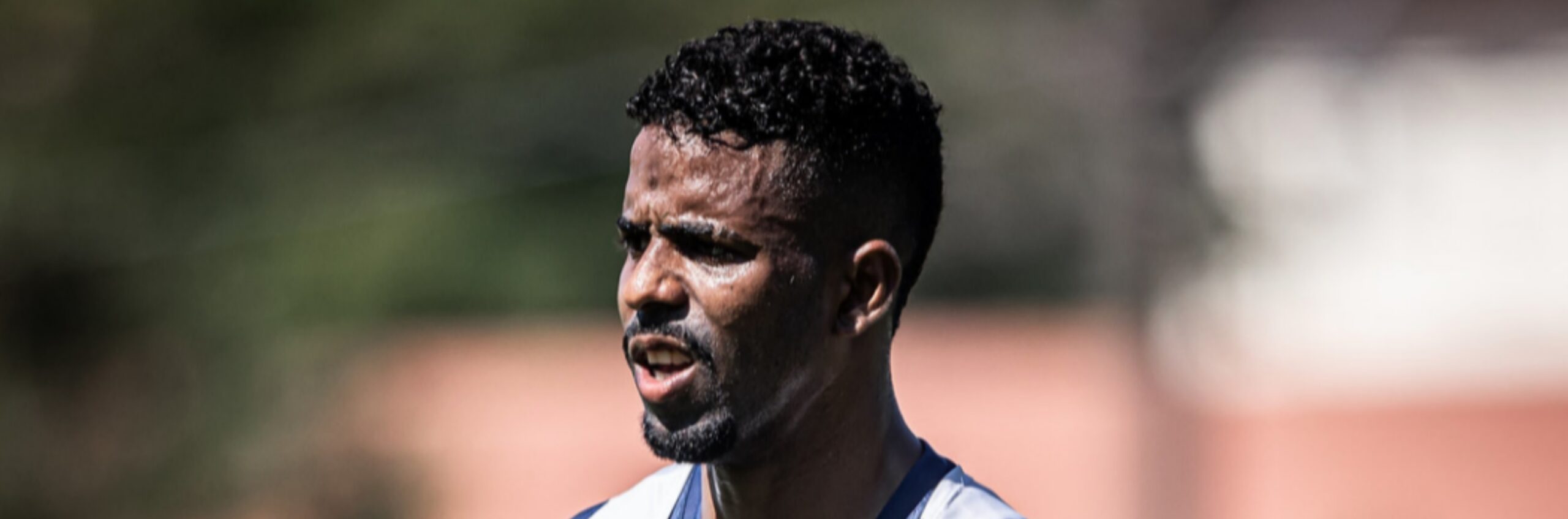 imagem da materia: Com laterais ocupadas, Hayner pode perder espaço no Santos