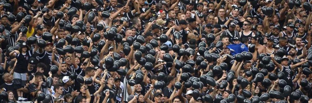 imagem da materia: Torcida organizada tem encontro com Augusto Melo