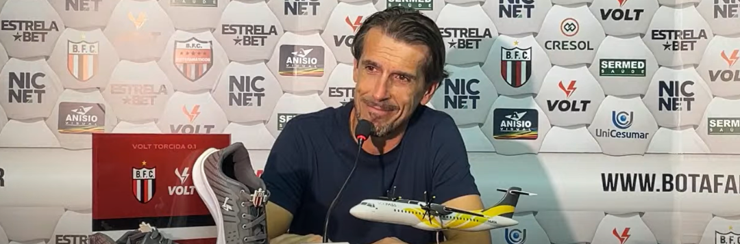 imagem da materia: Paulo Gomes analisa mais um empate do Botafogo e reclama de arbitragem