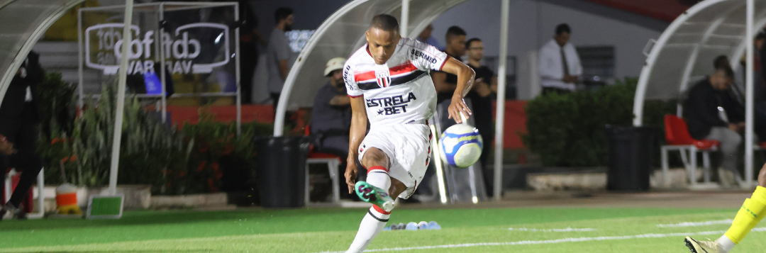 imagem da materia: Botafogo tem a volta de atacante Robinho como titular após lesão