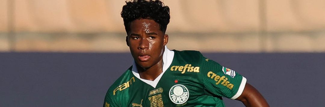 imagem da materia: Por suspensão, Endrick fará um jogo a menos pelo Palmeiras