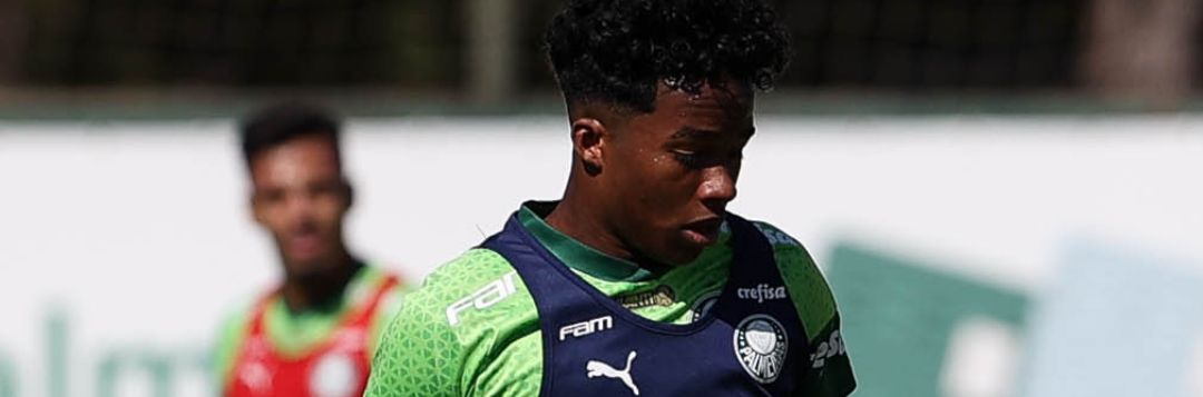imagem da materia: Endrick treina e deve jogar contra o Botafogo-SP
