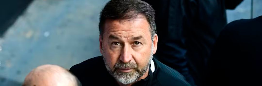 imagem da materia: Augusto Melo irá à Inglaterra para tratar venda de Wesley