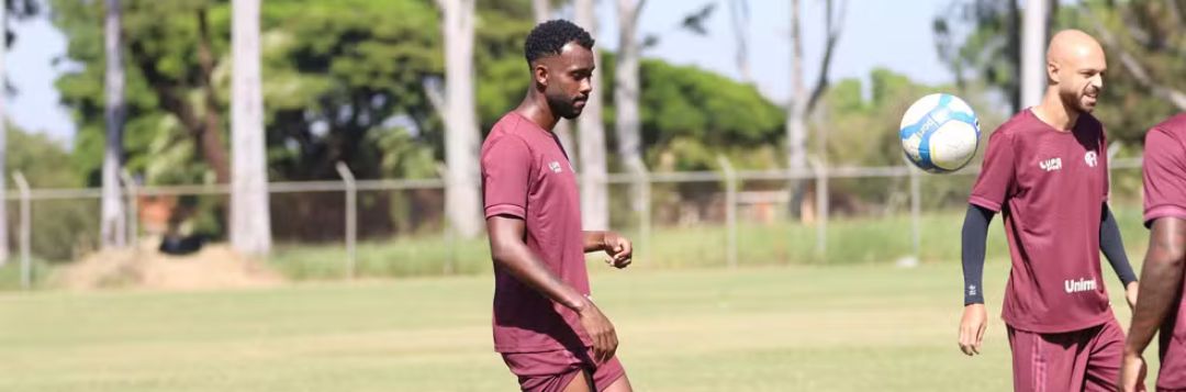 imagem da materia: Sogra de Igor Fernandes perde a casa no RS; jogador pede doações