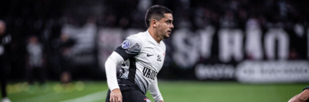 imagem da materia: Fagner sai de campo lesionado e preocupa o Corinthians