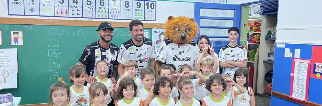 imagem da materia: Jogadores da Inter realizam visita especial à escola de Limeira