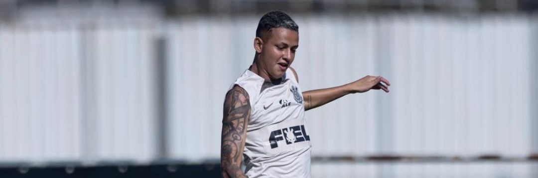 imagem da materia: Kayke renova com o Corinthians e volta aos treinamentos