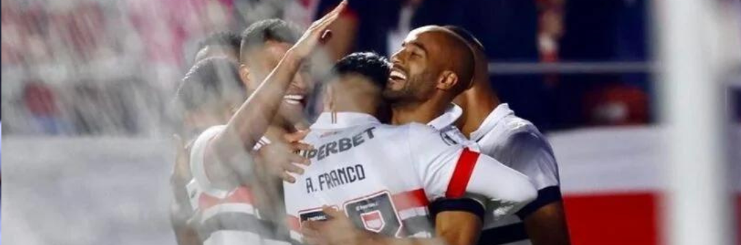 imagem da materia: São Paulo vence Cruzeiro e entra no G-4 do Brasileirão