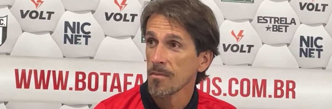 imagem da materia: Paulo Gomes elogia Botafogo-SP em vitória sobre o Santos