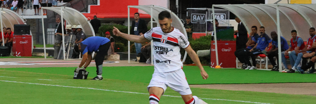 imagem da materia: Jean Victor destaca gol de falta e confiança do Botafogo-SP
