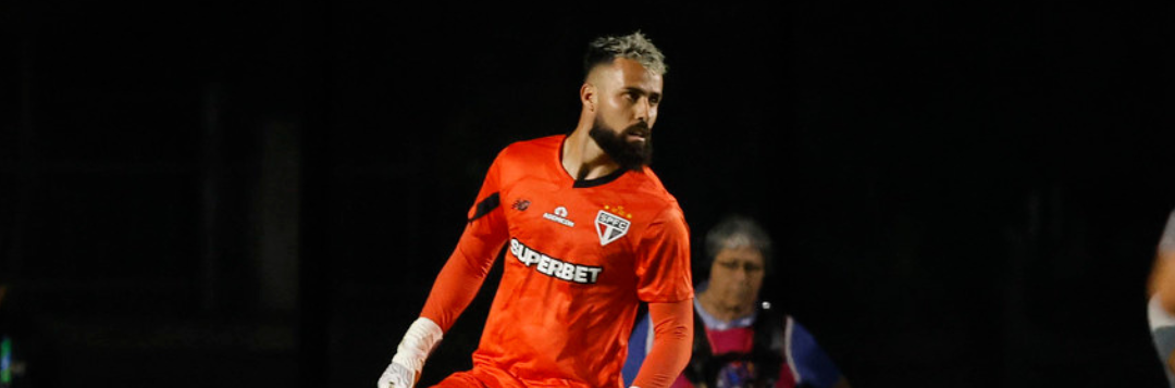 imagem da materia: São Paulo sofre sete gols em três jogos e perde consistência