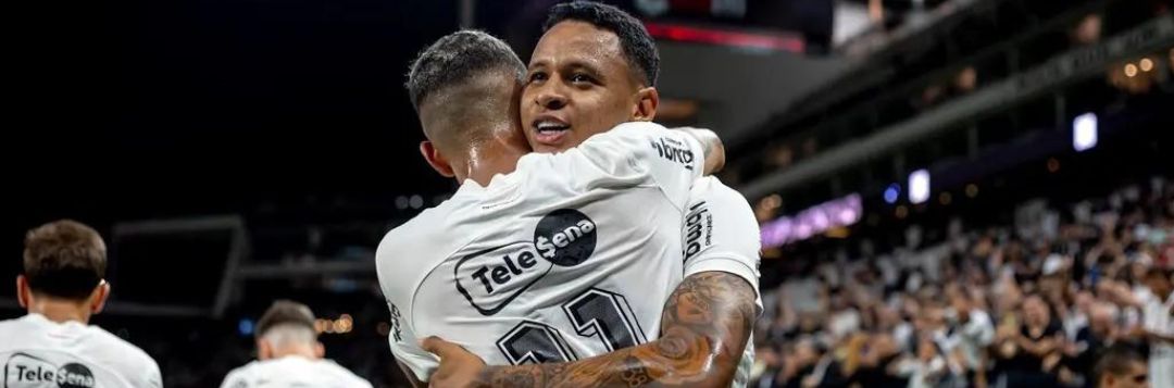 imagem da materia: Dupla da base reaparece no Corinthians