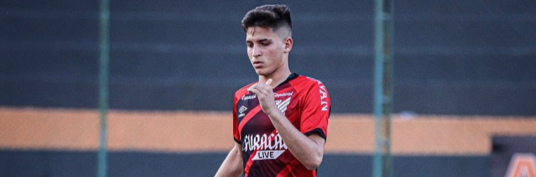 imagem da materia: XV de Piracicaba oficializa lateral formado no Athletico-PR