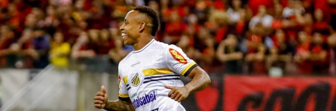 imagem da materia: Novorizontino vence Sport com gol contra inacreditável