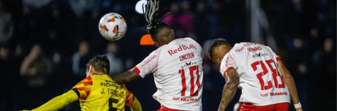 imagem da materia: Bragantino sofre, vira o jogo e passa na Sul-Americana