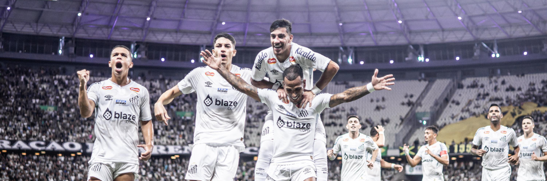 imagem da materia: Santos vence Ceará e dorme na liderança da Série B