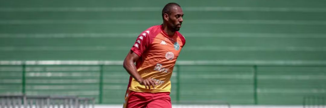 imagem da materia: Douglas Bacelar é dúvida para o próximo jogo do Guarani