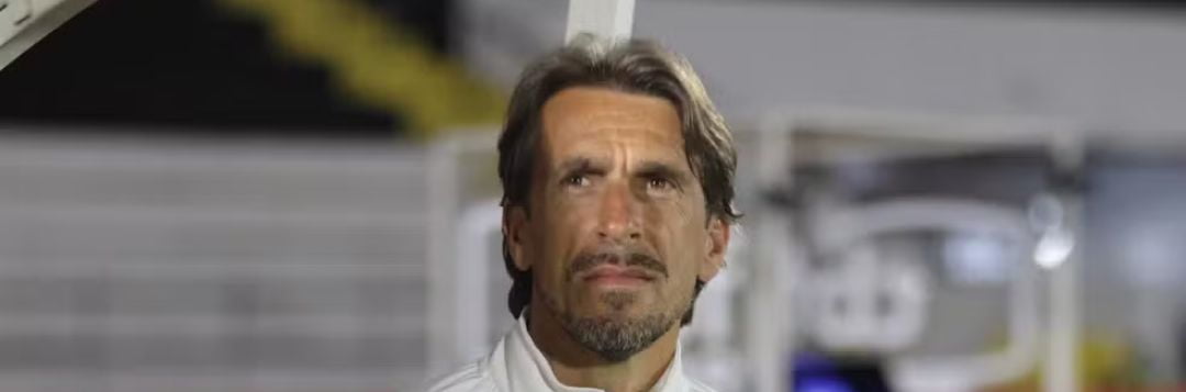 imagem da materia: Paulo Gomes atribuí oscilação à juventude do time