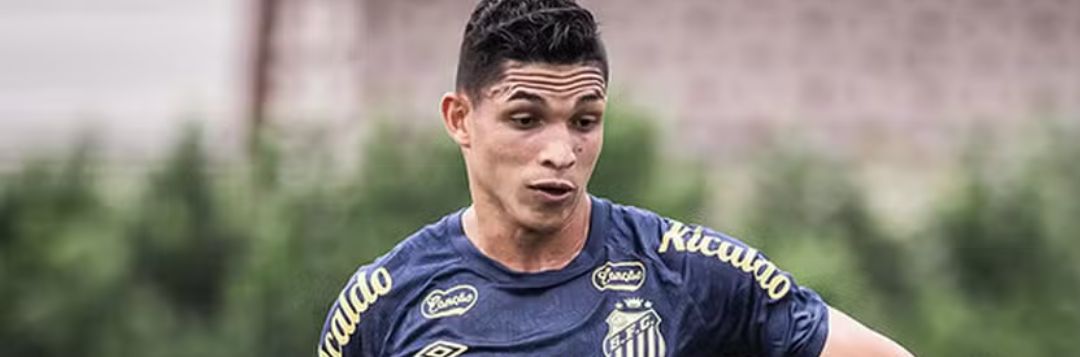 imagem da materia: Rodrigo Ferreira desfalca o Santos contra o Vila Nova