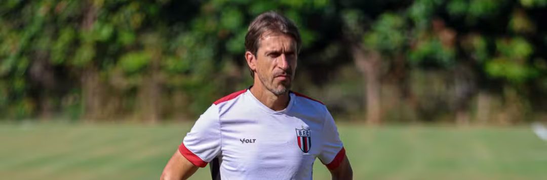 imagem da materia: Paulo Gomes busca reverter má fase do Botafogo-SP