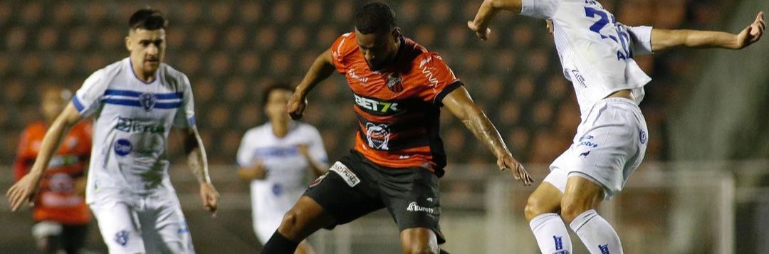 imagem da materia: Thonny Anderson volta a ficar disponível para Valentim