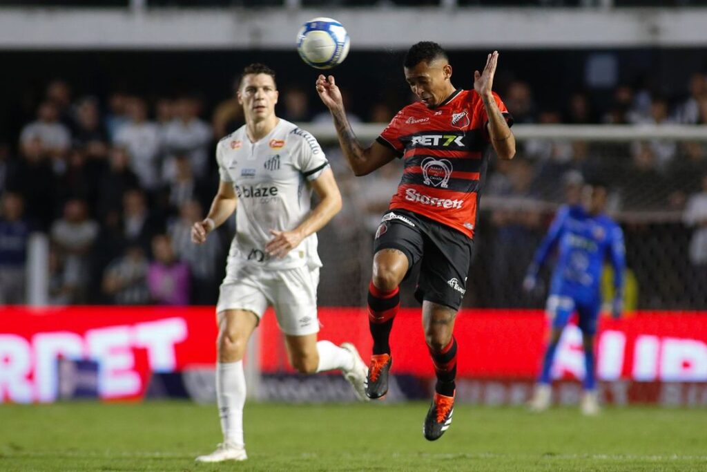 Ituano jogou com três zagueiros