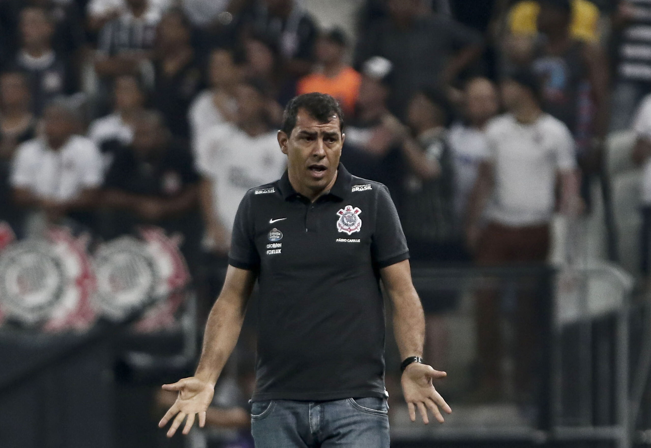 Carille na época de treinador do Corinthians.