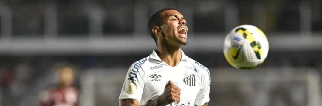 imagem da materia: Santos vende lateral-esquerdo para clube inglês