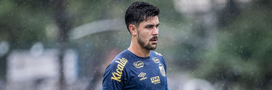 imagem da materia: João Basso é inscrito pelo Santos e pode jogar a Série B