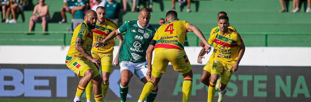 imagem da materia: Guarani vence Brusque e encerra jejum na Série B