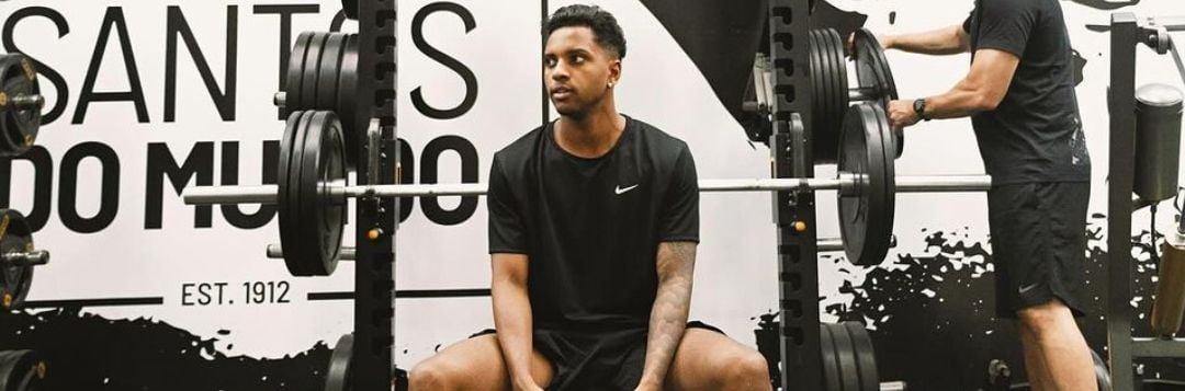 Rodrygo no CT do Santos.