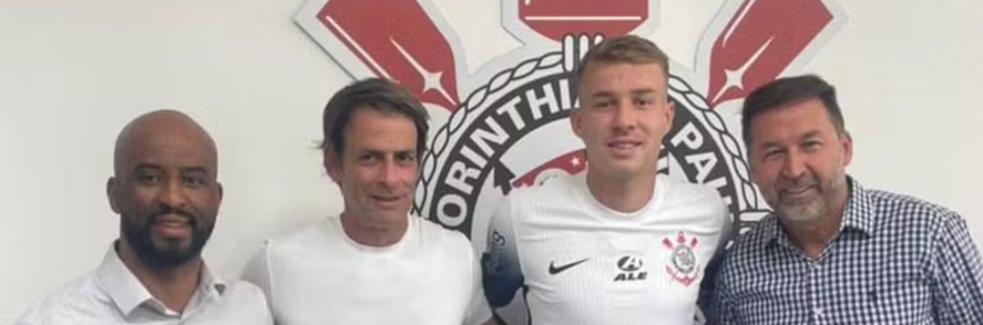 imagem da materia: Charles vai até o CT do Corinthians e aguarda ser anunciado