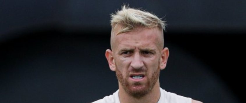imagem da materia: Jogadores do Corinthians se envolvem em acidente de trânsito