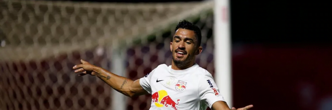 imagem da materia: Raul, autor do gol, valoriza grupo após vencer Athletico-PR