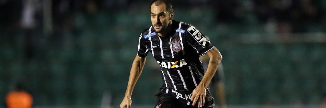 imagem da materia: Danilo é homenageado pelo Corinthians