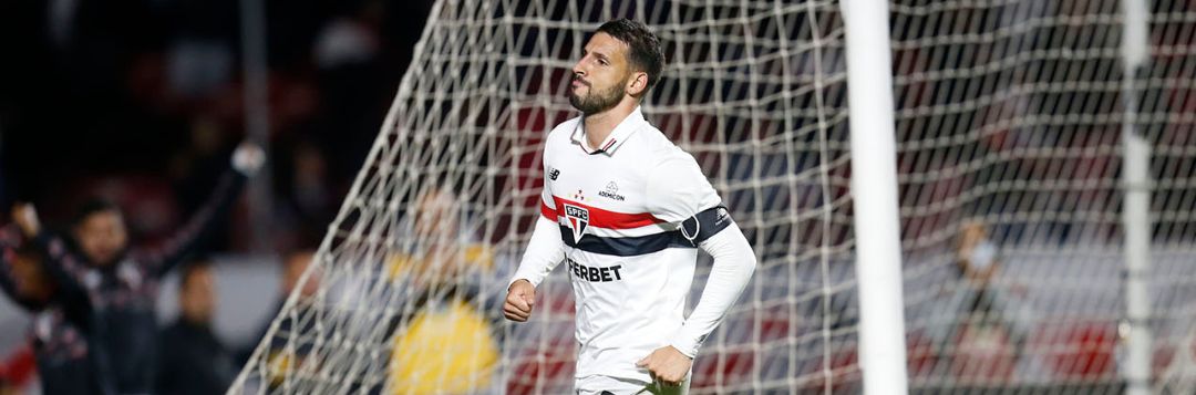 imagem da materia: Calleri lamenta a saída de James Rodríguez