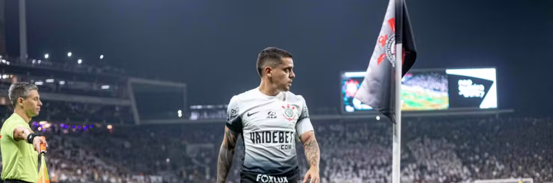 imagem da materia: Corinthians encaminha renovação com Fagner por dois anos
