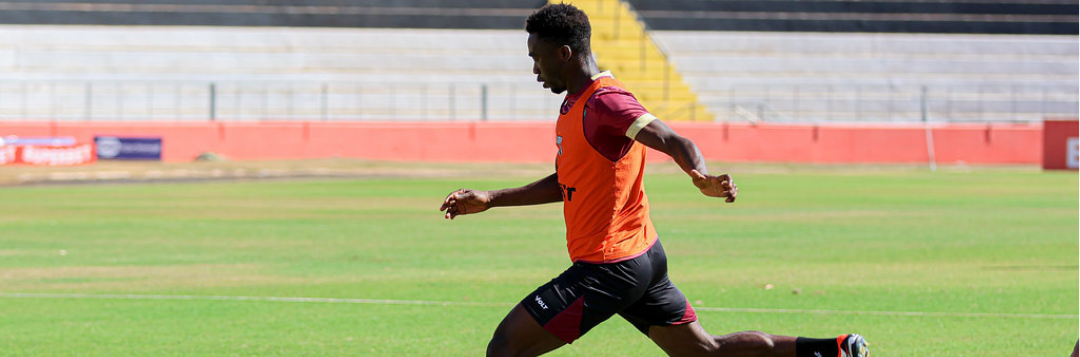 imagem da materia: Sabit Abdulai faz estreia na vitória do Botafogo-SP