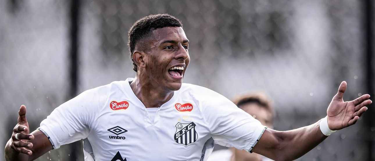 imagem da materia: Santos relaciona destaque colombiano da base pela 1ª vez