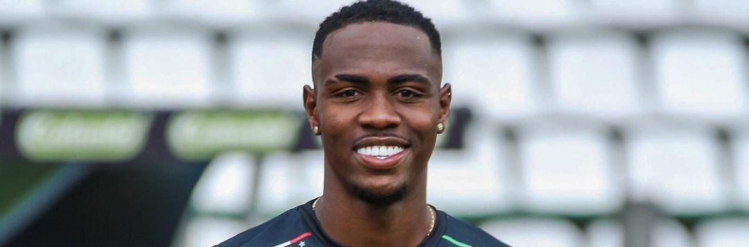 imagem da materia: Bragantino negocia com promessa colombiana