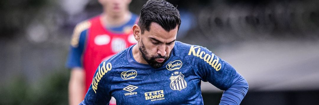 imagem da materia: Santos treina com novidade