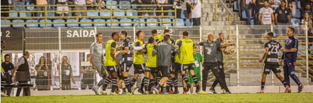 imagem da materia: XV de Piracicaba vence e avança para às quartas de final