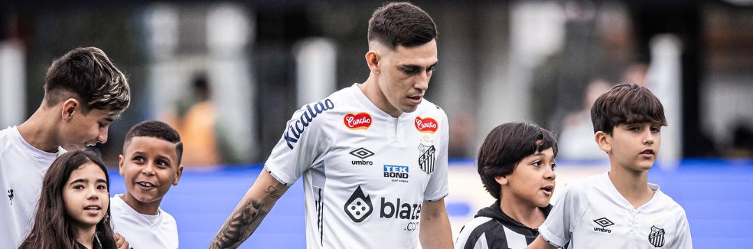 imagem da materia: Escobar passa por sequência de altos e baixos no Santos