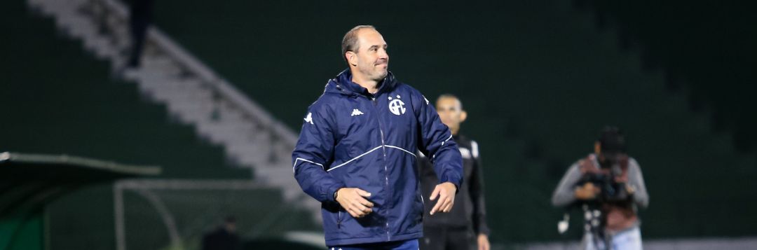 imagem da materia: Allan Aal exalta vitória do Guarani: