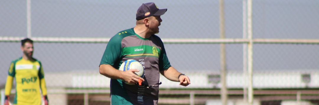 imagem da materia: Mozart projeta Chapecoense x Mirassol
