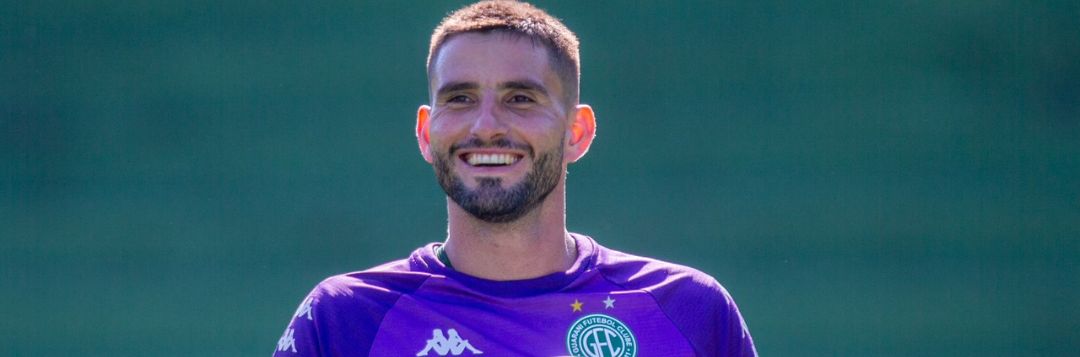 imagem da materia: Pegorari volta a ser opção para o gol do Guarani